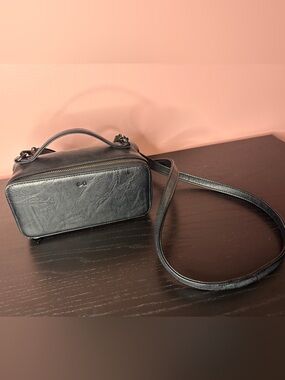 S-Q Black Leather Crossbody Box Bag